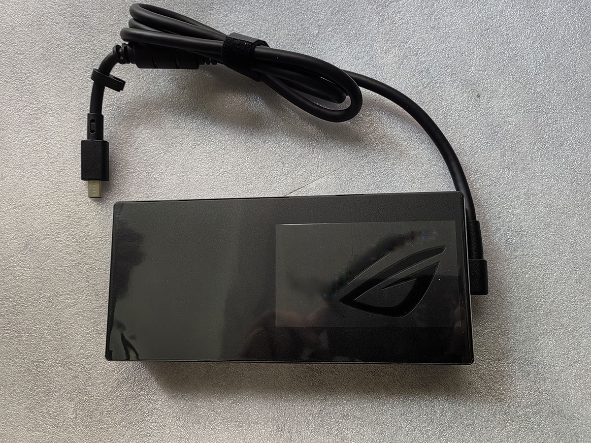 新品 20V 19A 長方形コネクタ 380W ACアダプタ - Pc Gaming Asus Rog のレビューと価格